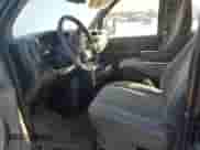 2005 Chevrolet Express Passenger с VIN 1GAGG25V151202897, выставлен на аукционе Copart как лот 43772225 с пробегом 147 778 миль миль и Списание • Salvage title. История ставок и продаж доступна на DreamBid. Изображение 7.