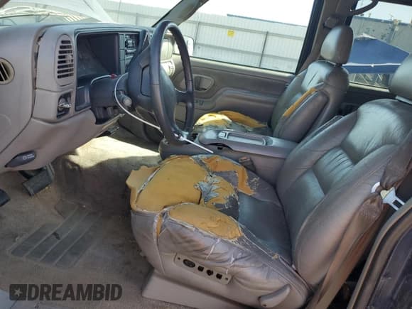 ✅ 1997 GMC Suburban • VIN: 1GKFK16R6VJ758513 • Lot: 75034574. Wystawiony na Copart z przebiegiem 181 873 mil. Bezpłatny archiwum sprzedaży aukcyjnych z USA i szczegółowy raport historii pojazdu na DreamBid. Zdjęcie 7.