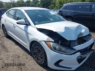 ✅ 2017 Hyundai Elantra SE • VIN: 5NPD74LF9HH205870 • Лот: 43170328. Опубликован ранее на IAAI с пробегом 175 285 миль. Бесплатный доступ к архиву аукционных продаж из США и подробный отчёт об истории автомобиля на DreamBid. Изображение 1.