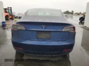 ✅ 2022 Tesla Model 3 • VIN: 5YJ3E1EAXNF190873 • Lot: 59681145. Wystawiony na Copart z przebiegiem Nie podano. Bezpłatny archiwum sprzedaży aukcyjnych z USA i szczegółowy raport historii pojazdu na DreamBid. Zdjęcie 6.