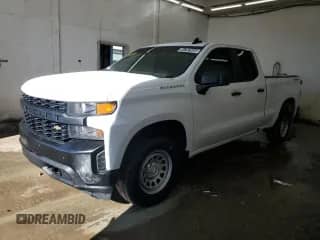 2021 Chevrolet Silverado 1500 Work Truck z VIN 1GCRYAEKXMZ372138, wystawiony jako Copart lot #84787555 z przebiegiem 132 835 mil mil oraz Czysty tytuł • Clean title. Historia ofert i sprzedaży dostępna na DreamBid. Obrazek 1.