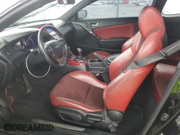 ✅ 2013 Hyundai Genesis Coupe R-Spec • VIN: KMHHU6KJ4DU086486 • Lot: 42646415. Wystawiony na Copart z przebiegiem 91 288 mil. Bezpłatny archiwum sprzedaży aukcyjnych z USA i szczegółowy raport historii pojazdu na DreamBid. Zdjęcie 7.