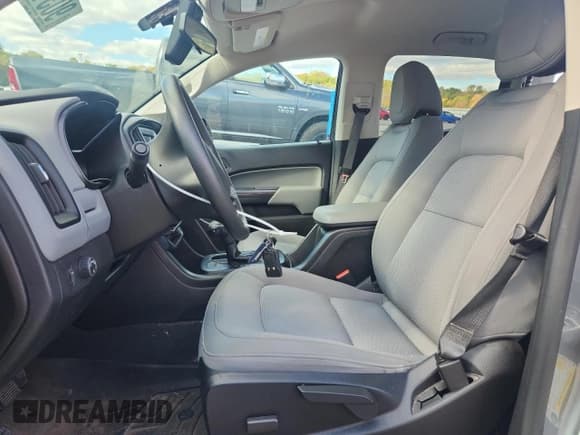 ✅ 2021 Chevrolet Colorado 2WD Work Truck • VIN: 1GCGSBEN3M1212271 • Lot: 90314405. Wystawiony na Copart z przebiegiem 56 608 mil. Bezpłatny archiwum sprzedaży aukcyjnych z USA i szczegółowy raport historii pojazdu na DreamBid. Zdjęcie 7.