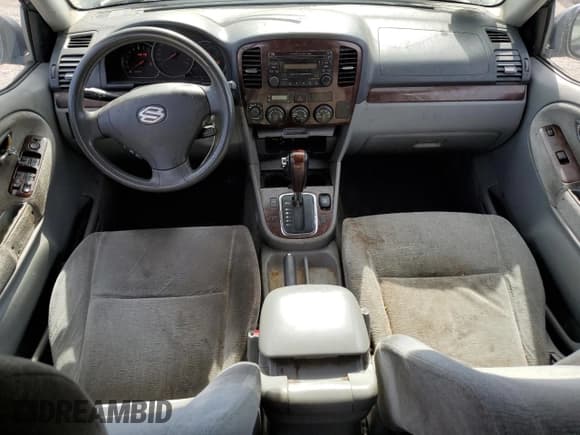 ✅ 2005 Suzuki XL7 LX • VIN: JS3TY92V454105211 • Lot: 82298825. Listed on Copart with 176,196 mi. Free auction sales archive from the USA and detailed vehicle history report at DreamBid. Image 8.