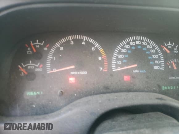 ✅ 2000 Dodge Dakota Sport • VIN: 1B7GG22N1YS574461 • Lot: 82400534. Wystawiony na Copart z przebiegiem 196 641 mil. Bezpłatny archiwum sprzedaży aukcyjnych z USA i szczegółowy raport historii pojazdu na DreamBid. Zdjęcie 9.