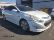 ✅ 2015 Hyundai Sonata • VIN: KMHEC4A49FA121419 • Lot: 84250425. Listed on Copart with 100,743 mi. Free auction sales archive from the USA and detailed vehicle history report at DreamBid. Image 4.