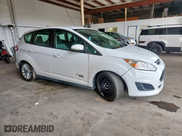 ✅ 2017 Ford C-Max SE • VIN: 1FADP5EU8HL115080 • Lot: 81900755. Wystawiony na Copart z przebiegiem 144 537 mil. Bezpłatny archiwum sprzedaży aukcyjnych z USA i szczegółowy raport historii pojazdu na DreamBid. Zdjęcie 4.