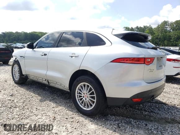 ✅ 2019 Jaguar F-Pace 25t • VIN: SADCS2FX8KA390774 • Lot: 59057735. Wystawiony na Copart z przebiegiem 108 130 mil. Bezpłatny archiwum sprzedaży aukcyjnych z USA i szczegółowy raport historii pojazdu na DreamBid. Zdjęcie 2.