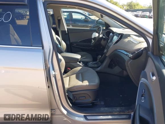 ✅ 2014 Hyundai Santa Fe Limited • VIN: KM8SRDHFXEU075699 • Лот: 43390860. Опубликован ранее на IAAI с пробегом 134 345 миль. Бесплатный доступ к архиву аукционных продаж из США и подробный отчёт об истории автомобиля на DreamBid. Изображение 5.