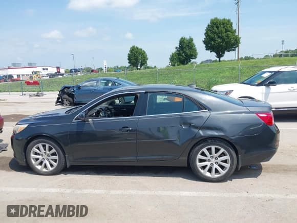 ✅ 2014 Chevrolet Malibu LT • VIN: 1G11G5SX0EF154566 • Lot: 42795444. Listed on IAAI with 42,700 mi. Free auction sales archive from the USA and detailed vehicle history report at DreamBid. Image 14.