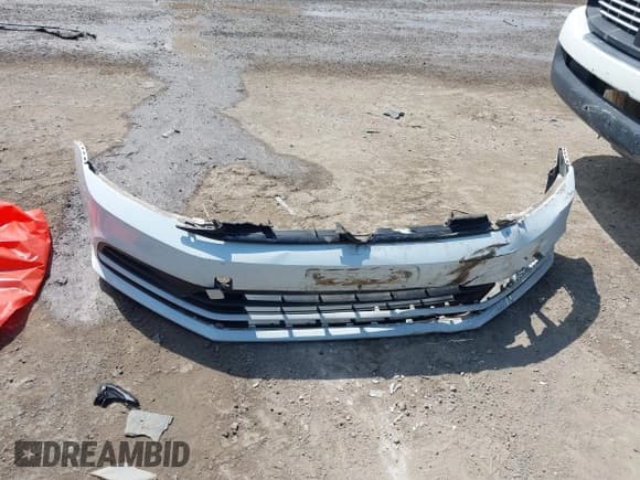 ✅ 2017 Volkswagen Jetta SE • VIN: 3VWB67AJ8HM235498 • Lot: 42863711. Listed on IAAI with 44,051 mi. Free auction sales archive from the USA and detailed vehicle history report at DreamBid. Image 12.