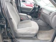 ✅ 2005 Ford Explorer XLT • VIN: 1FMZU73EX5UB58658 • Lot: 42162702. Listed on IAAI with 152,074 mi. Free auction sales archive from the USA and detailed vehicle history report at DreamBid. Image 5.