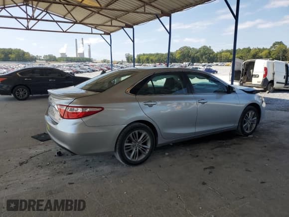 ✅ 2017 Toyota Camry XLE • VIN: 4T1BF1FK8HU775698 • Lot: 72036955. Listed on Copart with 40,671 mi. Free auction sales archive from the USA and detailed vehicle history report at DreamBid. Image 3.