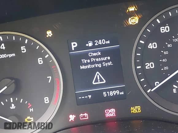 2019 Hyundai Tucson SE z VIN KM8J2CA47KU883670, wystawiony jako IAAI lot #43503613 z przebiegiem 51 899 mil mil oraz . Historia ofert i sprzedaży dostępna na DreamBid. Obrazek 15.