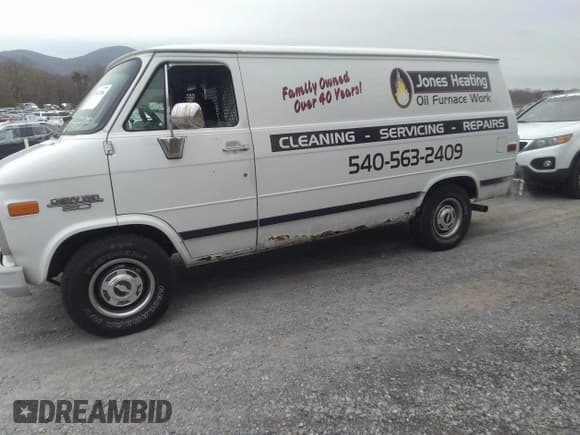 ✅ 1995 Chevrolet Chevy Van • VIN: 1GCEG25K2SF159884 • Лот: 41947206. Опубликован ранее на IAAI с пробегом 308 693 миль. Бесплатный доступ к архиву аукционных продаж из США и подробный отчёт об истории автомобиля на DreamBid. Изображение 6.