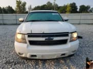 ✅ 2007 Chevrolet Suburban LTZ • VIN: 3GNFK16347G144417 • Lot: 71093544. Wystawiony na Copart z przebiegiem 279 255 mil. Bezpłatny archiwum sprzedaży aukcyjnych z USA i szczegółowy raport historii pojazdu na DreamBid. Zdjęcie 5.