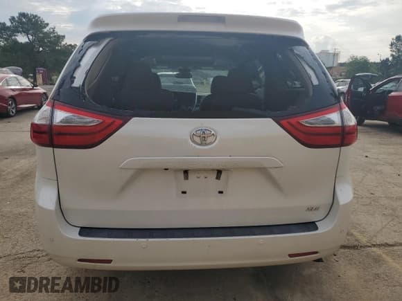 ✅ 2017 Toyota Sienna XLE Auto Access Seat • VIN: 5TDYZ3DC1HS855359 • Lot: 54170315. Listed on Copart with 129,570 mi. Free auction sales archive from the USA and detailed vehicle history report at DreamBid. Image 6.