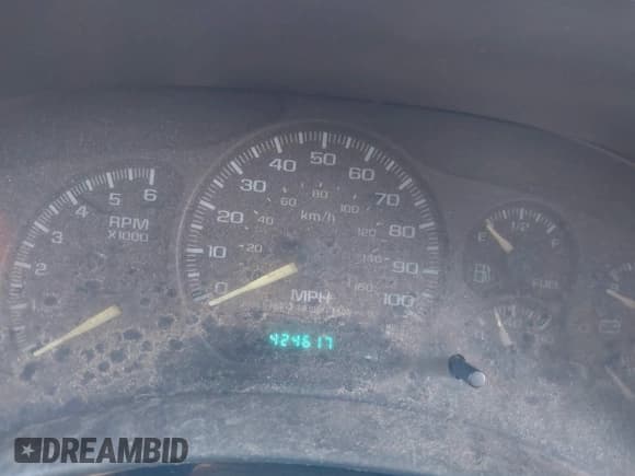 ✅ 1999 GMC Sierra 1500 SLE • VIN: 2GTEK19T8X1511568 • Лот: 42558222. Опубликован ранее на IAAI с пробегом 424 617 миль. Бесплатный доступ к архиву аукционных продаж из США и подробный отчёт об истории автомобиля на DreamBid. Изображение 7.