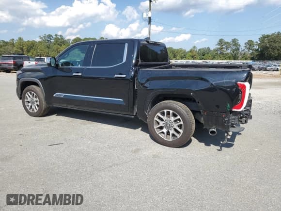 ✅ 2025 Toyota Tundra 1794 Edition • VIN: 5TFMA5DB5SX267054 • Лот: 81712955. Опубликован ранее на Copart с пробегом 21 273 миль. Бесплатный доступ к архиву аукционных продаж из США и подробный отчёт об истории автомобиля на DreamBid. Изображение 2.