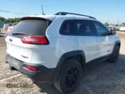 ✅ 2017 Jeep Cherokee Trailhawk L Plus • VIN: 1C4PJMBS3HD227978 • Lot: 42242791. Wystawiony na IAAI z przebiegiem 76 982 mil. Bezpłatny archiwum sprzedaży aukcyjnych z USA i szczegółowy raport historii pojazdu na DreamBid. Zdjęcie 4.