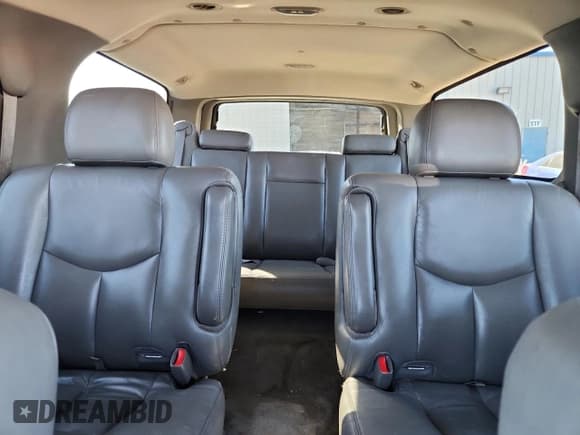 ✅ 2004 Chevrolet Suburban LT • VIN: 3GNFK16Z34G266492 • Lot: 90103875. Listed on Copart with 215,482 mi. Free auction sales archive from the USA and detailed vehicle history report at DreamBid. Image 10.