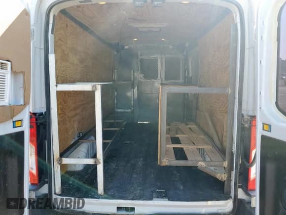 ✅ 2016 Ford Transit Cargo • VIN: 1FTYR2CM5GKB40255 • Lot: 86586675. Listed on Copart with 194,461 mi. Free auction sales archive from the USA and detailed vehicle history report at DreamBid. Image 10.