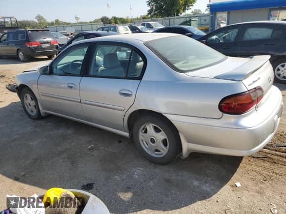 2001 Chevrolet Malibu LS with VIN 1G1NE52J016234947, listed as a Copart auction lot 75533264 with 138,349 mi miles and Salvage title. Bid and sale history available at DreamBid. Image 2.