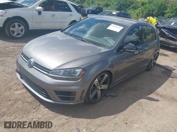 ✅ 2016 Volkswagen Golf R • VIN: WVWUF7AUXGW115982 • Lot: 43036531. Wystawiony na IAAI z przebiegiem 97 055 mil. Bezpłatny archiwum sprzedaży aukcyjnych z USA i szczegółowy raport historii pojazdu na DreamBid. Zdjęcie 2.