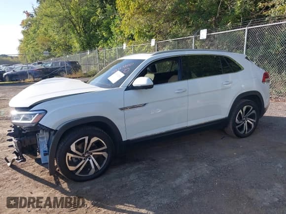 ✅ 2020 Volkswagen Atlas SEL Premium • VIN: 1V2NE2CA8LC224531 • Lot: 43361218. Listed on IAAI with 60,727 mi. Free auction sales archive from the USA and detailed vehicle history report at DreamBid. Image 15.