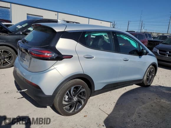 ✅ 2022 Chevrolet Bolt EV 2LT • VIN: 1G1FX6S04N4100262 • Lot: 49447284. Wystawiony na Copart z przebiegiem 2 955 mil. Bezpłatny archiwum sprzedaży aukcyjnych z USA i szczegółowy raport historii pojazdu na DreamBid. Zdjęcie 3.