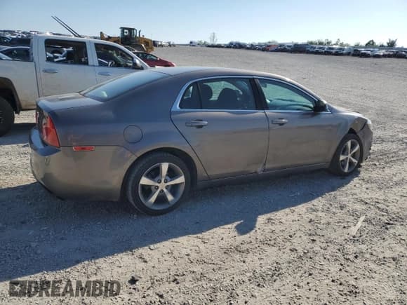 ✅ 2011 Chevrolet Malibu 1LT • VIN: 1G1ZC5EU5BF394465 • Lot: 71761804. Wystawiony na Copart z przebiegiem 174 092 mil. Bezpłatny archiwum sprzedaży aukcyjnych z USA i szczegółowy raport historii pojazdu na DreamBid. Zdjęcie 3.