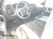 ✅ 2007 Chevrolet Silverado 2500HD 1LT • VIN: 1GCHK24K97E545034 • Lot: 63324805. Wystawiony na Copart z przebiegiem 222 458 mil. Bezpłatny archiwum sprzedaży aukcyjnych z USA i szczegółowy raport historii pojazdu na DreamBid. Zdjęcie 8.