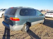 ✅ 2000 Toyota Sienna CE • VIN: 4T3GF19C2YU240254 • Lot: 40688669. Wystawiony na IAAI z przebiegiem Nie podano. Bezpłatny archiwum sprzedaży aukcyjnych z USA i szczegółowy raport historii pojazdu na DreamBid. Zdjęcie 4.