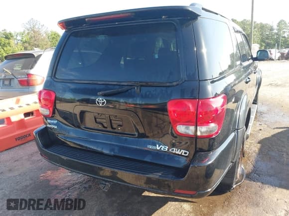 ✅ 2006 Toyota Sequoia Limited • VIN: 5TDBT48A76S267856 • Lot: 42525096. Listed on IAAI with 142,396 mi. Free auction sales archive from the USA and detailed vehicle history report at DreamBid. Image 6.