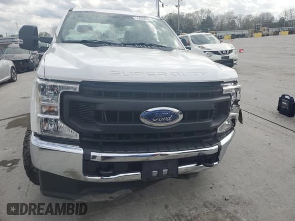 ✅ 2020 Ford F-250 XL • VIN: 1FT7X2B60LEE22591 • Lot: 51676815. Wystawiony na Copart z przebiegiem 177 628 mil. Bezpłatny archiwum sprzedaży aukcyjnych z USA i szczegółowy raport historii pojazdu na DreamBid. Zdjęcie 5.