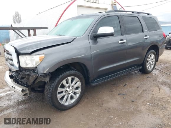 ✅ 2011 Toyota Sequoia Limited • VIN: 5TDJY5G15BS040275 • Lot: 41956876. Listed on IAAI with 185,853 mi. Free auction sales archive from the USA and detailed vehicle history report at DreamBid. Image 18.