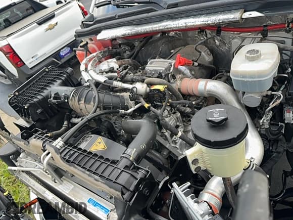 ✅ 2022 Chevrolet Silverado 1500 • VIN: 1HTKHPVM8NH293390 • Lot: 92104025. Wystawiony na Copart z przebiegiem 13 045 mil. Bezpłatny archiwum sprzedaży aukcyjnych z USA i szczegółowy raport historii pojazdu na DreamBid. Zdjęcie 7.