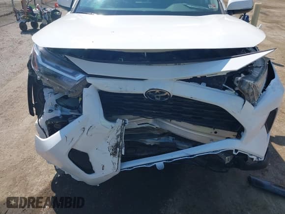 ✅ 2023 Toyota RAV4 LE • VIN: 2T3K1RFV0PC234322 • Lot: 43100522. Wystawiony na IAAI z przebiegiem 44 515 mil. Bezpłatny archiwum sprzedaży aukcyjnych z USA i szczegółowy raport historii pojazdu na DreamBid. Zdjęcie 6.