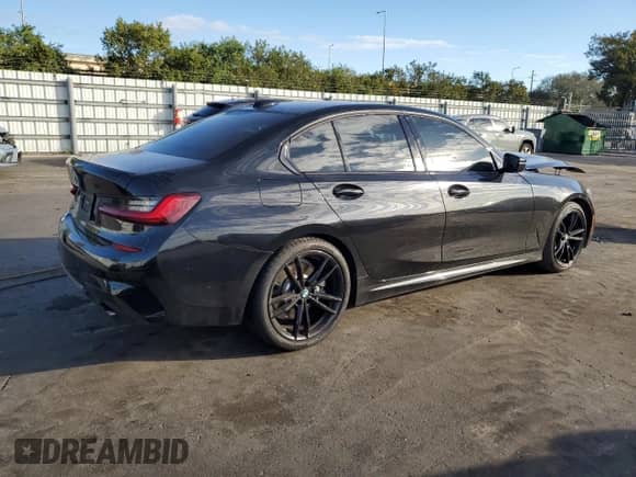 2022 BMW 3 Series 330i z VIN 3MW5R1J00N8C41955, wystawiony jako Copart lot #42669585 z przebiegiem 36 851 mil mil oraz Nie do naprawy • Non repairable. Historia ofert i sprzedaży dostępna na DreamBid. Obrazek 3.