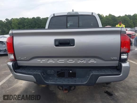 ✅ 2020 Toyota Tacoma SR5 • VIN: 3TMCZ5AN1LM312937 • Lot: 43089442. Wystawiony na IAAI z przebiegiem 48 641 mil. Bezpłatny archiwum sprzedaży aukcyjnych z USA i szczegółowy raport historii pojazdu na DreamBid. Zdjęcie 17.