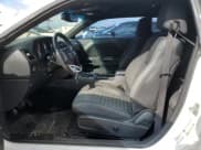 ✅ 2013 Dodge Challenger R/T Classic • VIN: 2C3CDYBT7DH699916 • Lot: 87728405. Wystawiony na Copart z przebiegiem 181 600 mil. Bezpłatny archiwum sprzedaży aukcyjnych z USA i szczegółowy raport historii pojazdu na DreamBid. Zdjęcie 7.