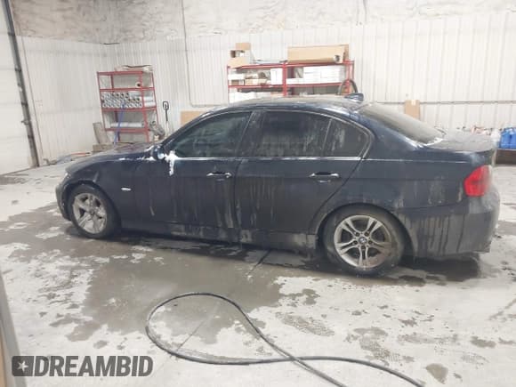 ✅ 2008 BMW 3 Series 328xi • VIN: WBAVC93528K037699 • Lot: 43634683. Wystawiony na IAAI z przebiegiem 143 531 mil. Bezpłatny archiwum sprzedaży aukcyjnych z USA i szczegółowy raport historii pojazdu na DreamBid. Zdjęcie 14.