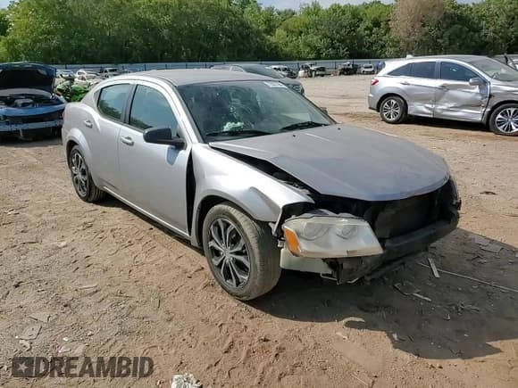 ✅ 2014 Dodge Avenger SE • VIN: 1C3CDZAB2EN133864 • Лот: 72687564. Опубликован ранее на Copart с пробегом 175 588 миль. Бесплатный доступ к архиву аукционных продаж из США и подробный отчёт об истории автомобиля на DreamBid. Изображение 11.