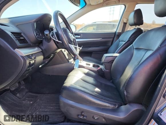 ✅ 2011 Subaru Outback Premium • VIN: 4S4BRBFC7B3340951 • Lot: 90433115. Listed on Copart with 101,450 mi. Free auction sales archive from the USA and detailed vehicle history report at DreamBid. Image 7.