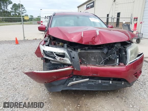 ✅ 2016 Nissan Pathfinder SV • VIN: 5N1AR2MM2GC629654 • Lot: 42170119. Listed on IAAI with 121,000 mi. Free auction sales archive from the USA and detailed vehicle history report at DreamBid. Image 6.