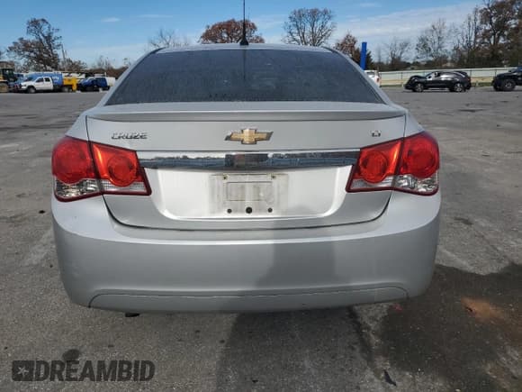 ✅ 2014 Chevrolet Cruze 2LT • VIN: 1G1PE5SB8E7363925 • Lot: 92287265. Listed on Copart with 195,292 mi. Free auction sales archive from the USA and detailed vehicle history report at DreamBid. Image 6.