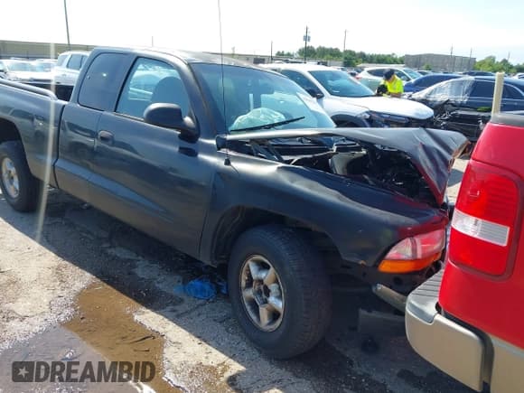 ✅ 1999 Dodge Dakota SLT • VIN: 1B7GL22Y1XS247515 • Lot: 42185138. Wystawiony na IAAI z przebiegiem Nie podano. Bezpłatny archiwum sprzedaży aukcyjnych z USA i szczegółowy raport historii pojazdu na DreamBid. Zdjęcie 1.