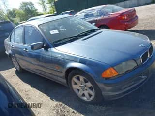 2001 BMW 3 Series 325i с VIN WBAAV33441FU93456, выставлен на аукционе IAAI как лот 42249881 с пробегом Не указан миль и . История ставок и продаж доступна на DreamBid. Изображение 1.