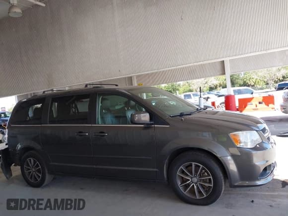 ✅ 2016 Dodge Grand Caravan SXT • VIN: 2C4RDGCG8GR279114 • Lot: 43400562. Listed on IAAI with 130,331 mi. Free auction sales archive from the USA and detailed vehicle history report at DreamBid. Image 13.