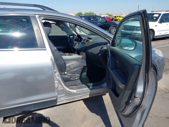 ✅ 2011 Mazda CX-9 Grand Touring • VIN: JM3TB2DA6B0327549 • Лот: 42910094. Опубликован ранее на IAAI с пробегом 233 874 миль. Бесплатный доступ к архиву аукционных продаж из США и подробный отчёт об истории автомобиля на DreamBid. Изображение 5.